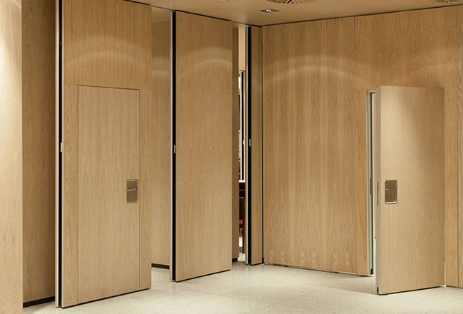 95mm Soundproof Yellow Wood Movable Partition Wall For Banquet Hall