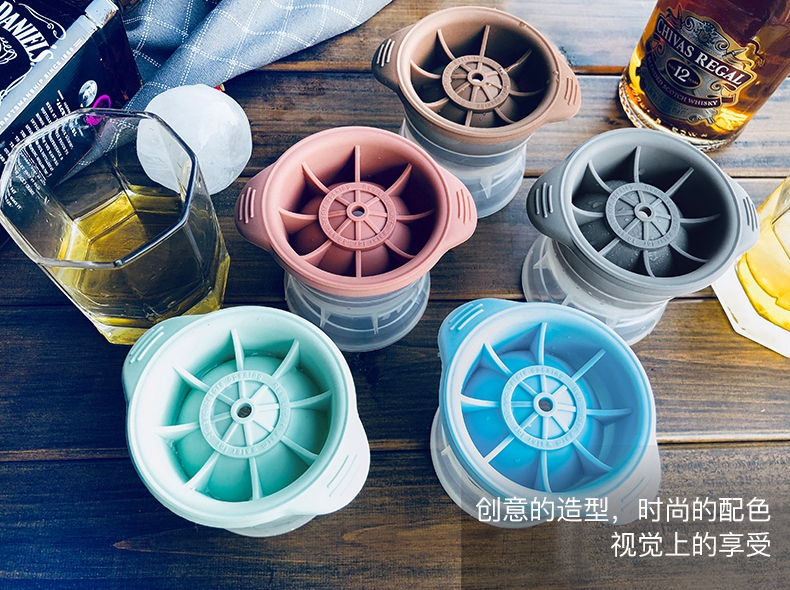 Round Sphere Ice ball Cube Maker Silicone Tray Silicon Whiskey Mold For Drinks With Lid Great for Parties and all Cold Beverages