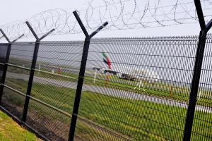 China 2430MM height air port fence with Y arm wholesale