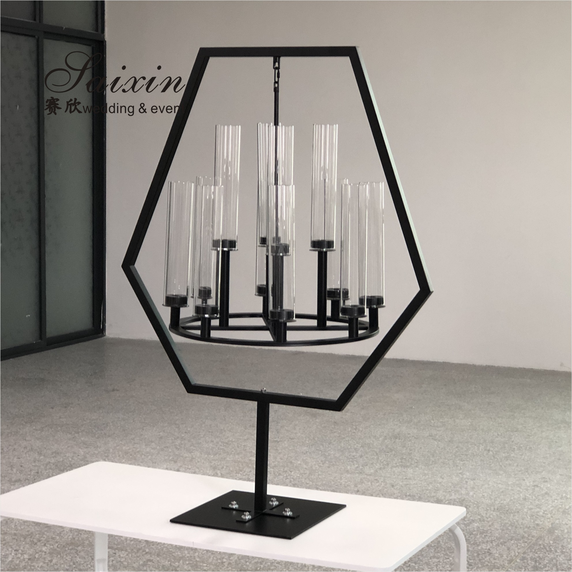 Saixin custom black metal frame with hanging chandelier candle holder for wedding tables centerpiece