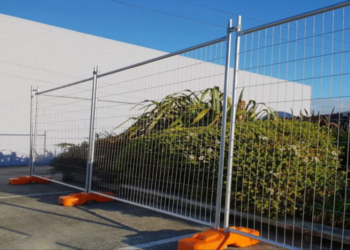 Temporary Steel Mesh Fencing 3mm Wire Diameter PVC Coated Easy Installation