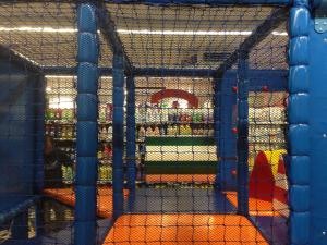 China Playground Braided Polyethylene Netting 50mm 3.0mm Anti Climb Black wholesale