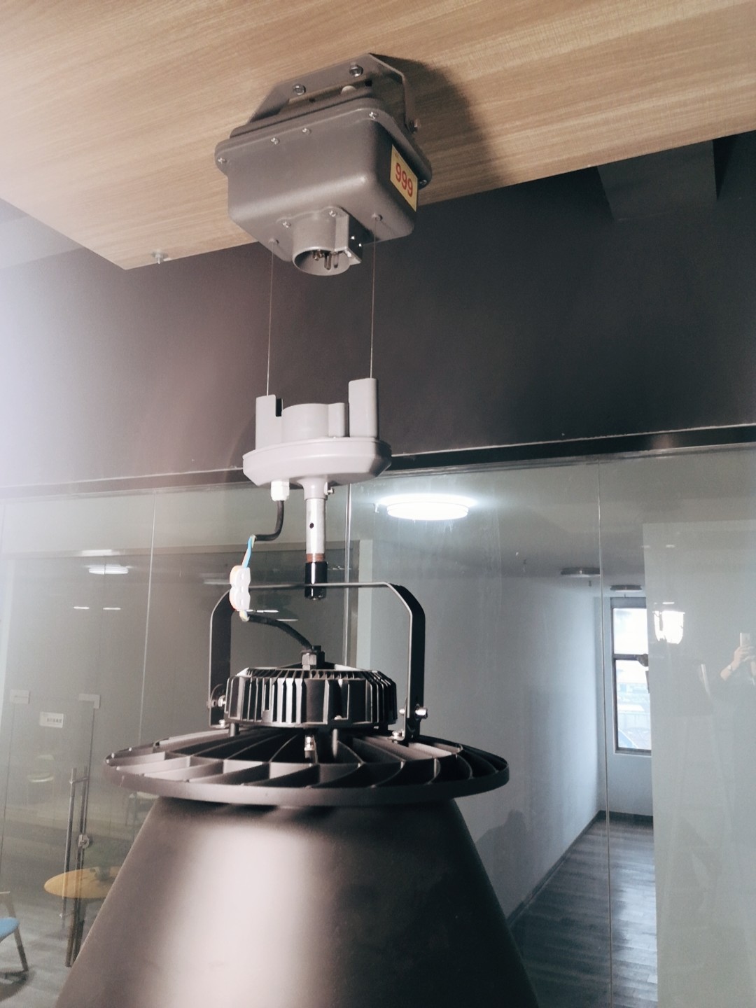 Electric High Bay Light Lifter Ufo 2kg To 8kg for Subway Station