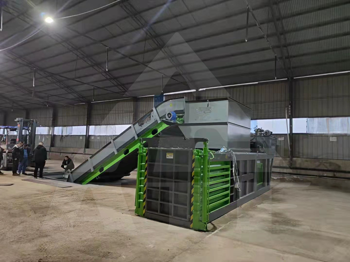 100 Ton 200 Ton Automatic Cardboard Baler 22KW Hydraulic Scrap Baling Press