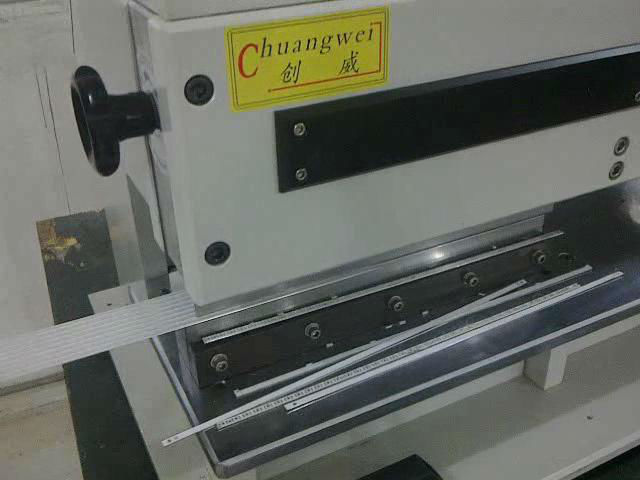 Pneumatically driven and electromagnetic valve control**V CUT PCB depaneling machine CWVC-3