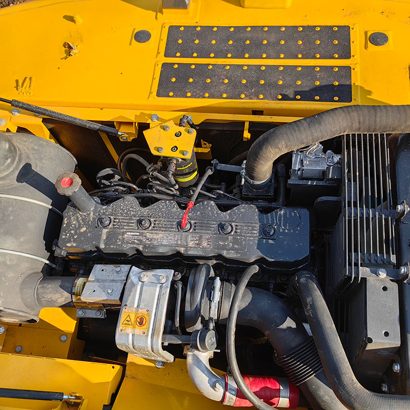 Used Komatsu PC220-8N1 crawler Excavator SAA6D107E-1 Engine 1m³ Bucket Capacity 22 tonnage