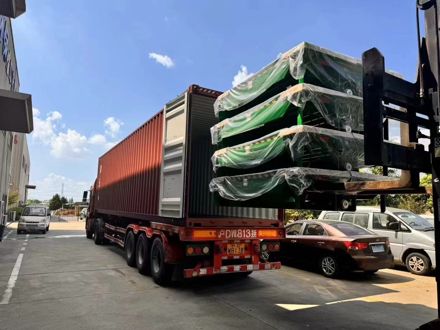 380V 25000 Capacity Hydraulic Smart And Safe Design Dock Leveler