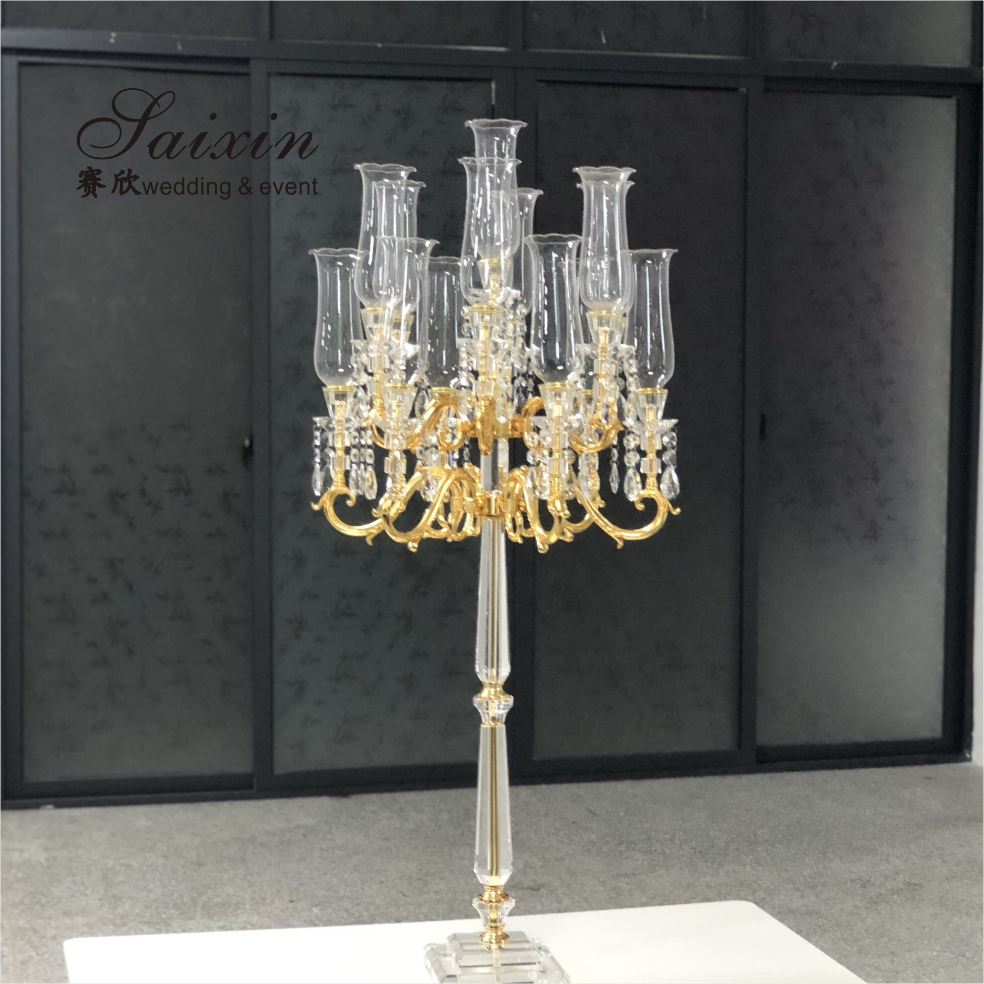 Wholesale Design Crystal Wedding Decoration Centerpiece Clear Candelabra With Hanging Crystal