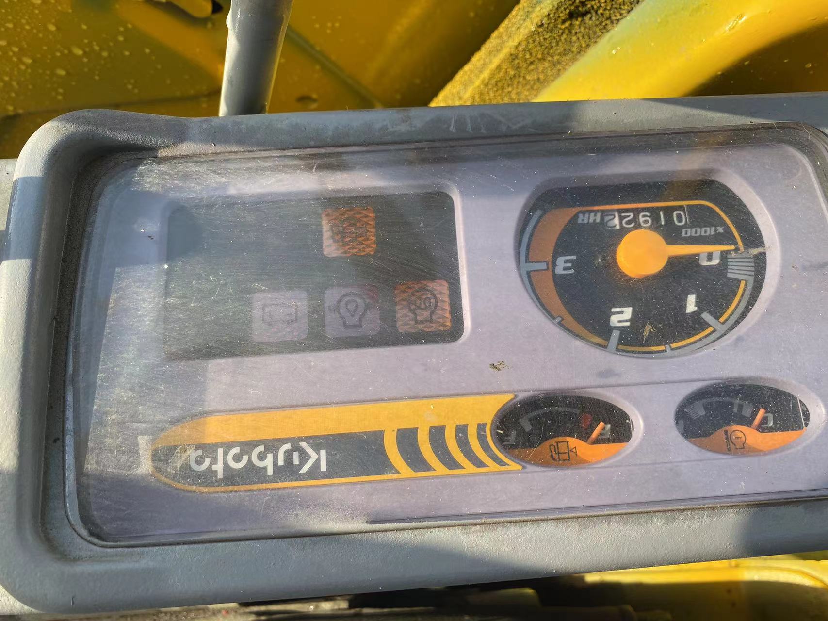 0.4M³ Bucket Capacity Roller Track Excavator Bottom Segment for Kubota U20 and Energy
