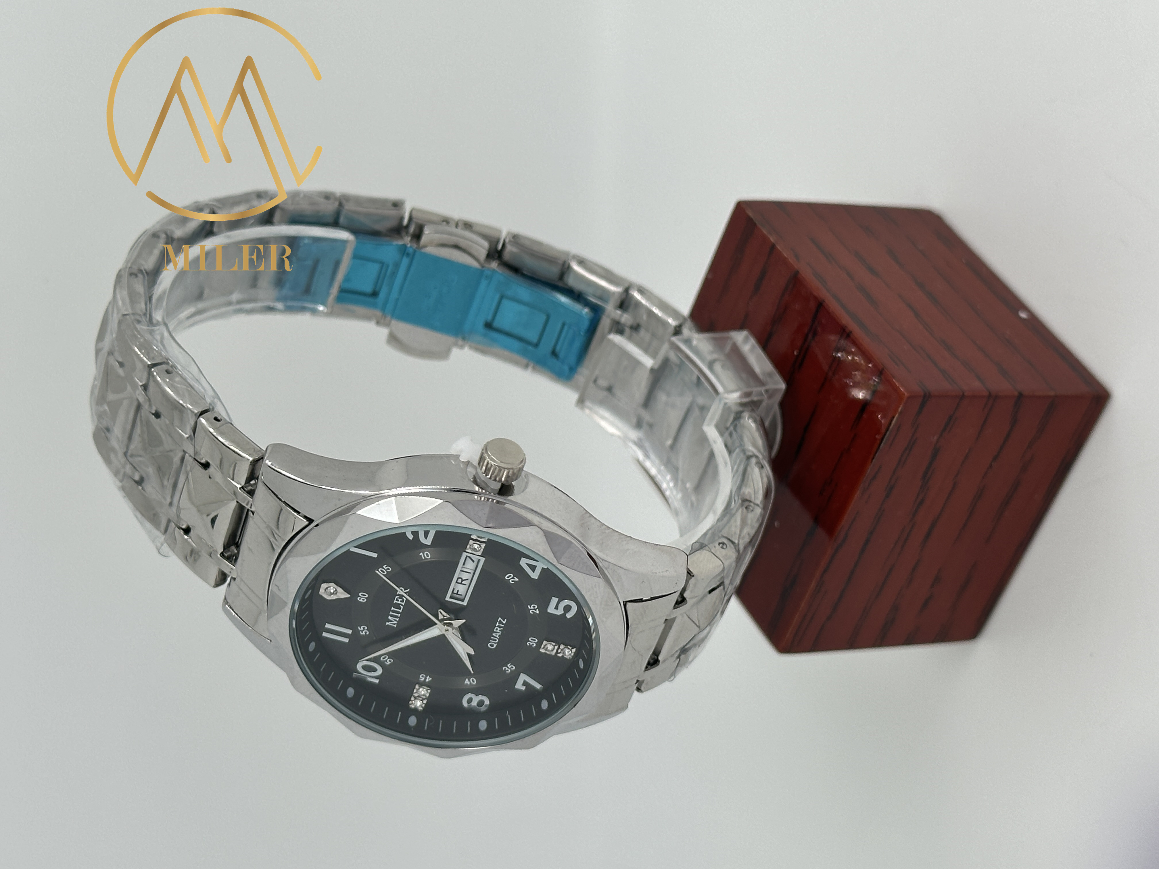 Original Quartz Waterproof Wristwatch Dual Calendar Function Watch
