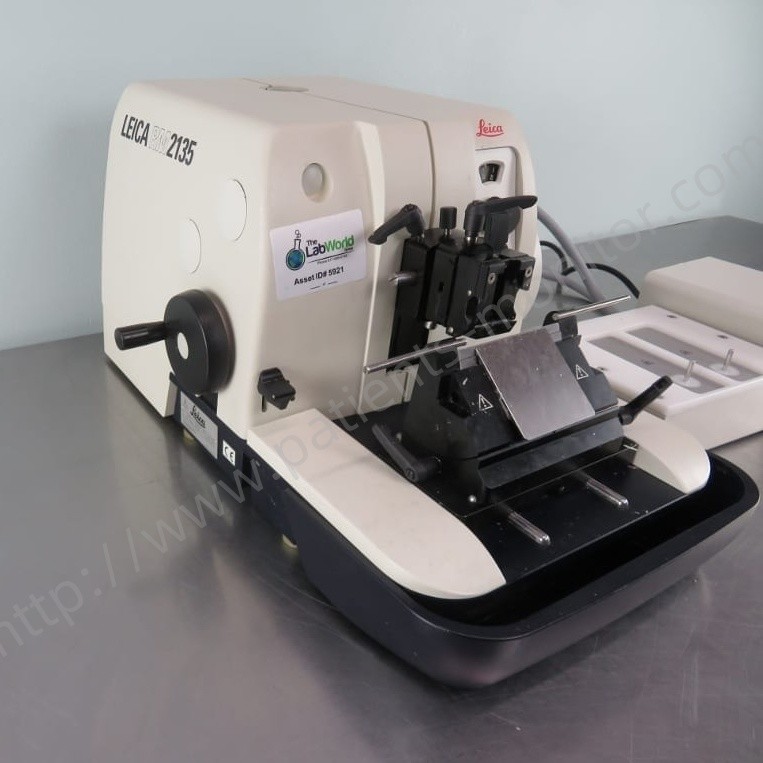 Leica RM2135 Manual Rotary Microtome With Blade Holder Medical Device For Hospital Laboratories Clinic