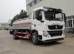 Sinotruk HOWO 10000 Liters Oil Tank Truck Trailer Cryogenic Oil / Fuel Tank