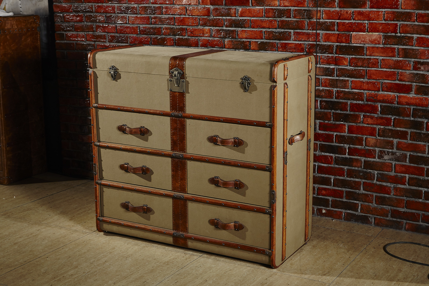 Retro Canvas Brown Leather Storage Chest , Vintage Steamer Trunk 4 Layers Big Cabinet