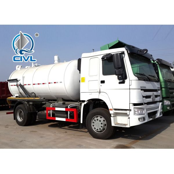 new HOWO 4x2 8M3 Vacuum Sewage Suction Tanker Truck For Sale 266hp engine