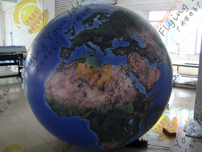 0.18mm PVC Inflatable Helium Balloons Attractive globe For Science Exhibition with colorful LED light