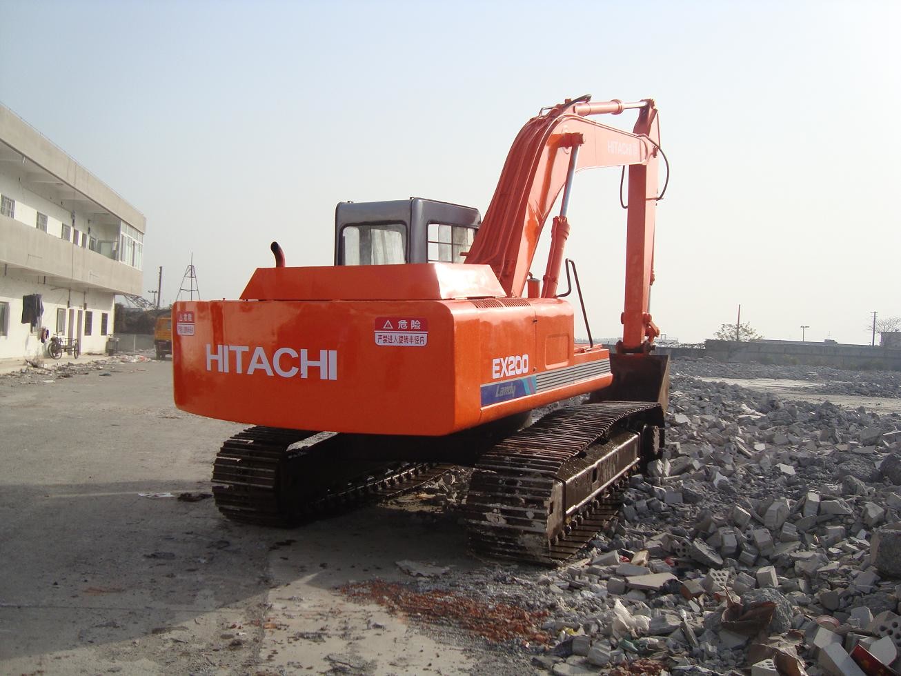 Japan Made Hitachi EX200-1 EX200-2 EX200-3 EX200-5 Used Cheap Price Crawler Excavator For Sale