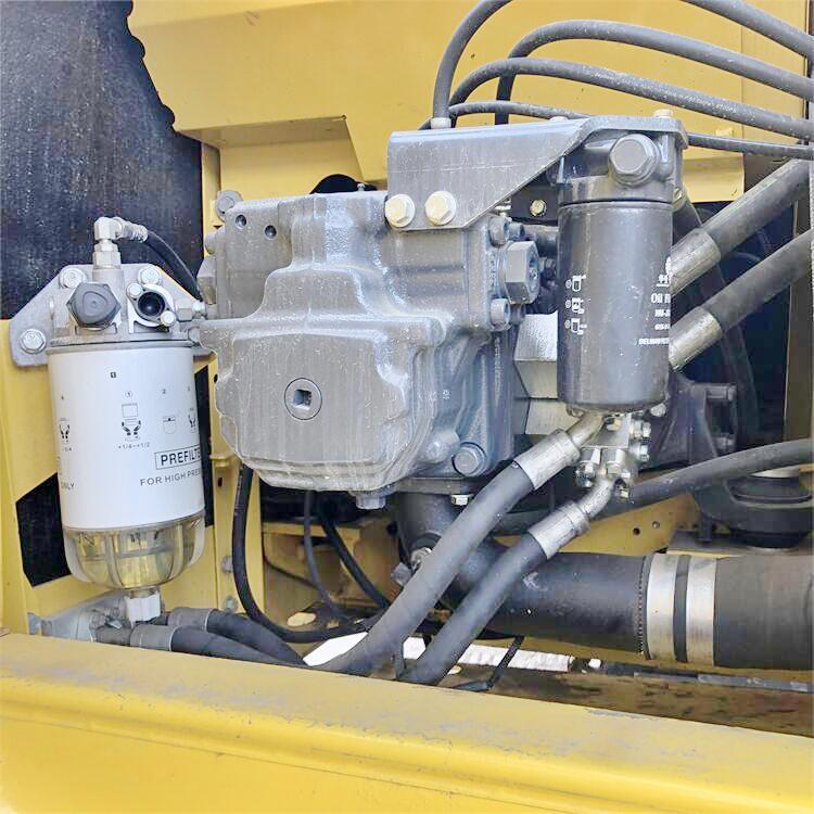 Original Komatsu PC200-8 Crawler Excavator 20 Ton with 0.8m3 Bucket Capacity in Japan