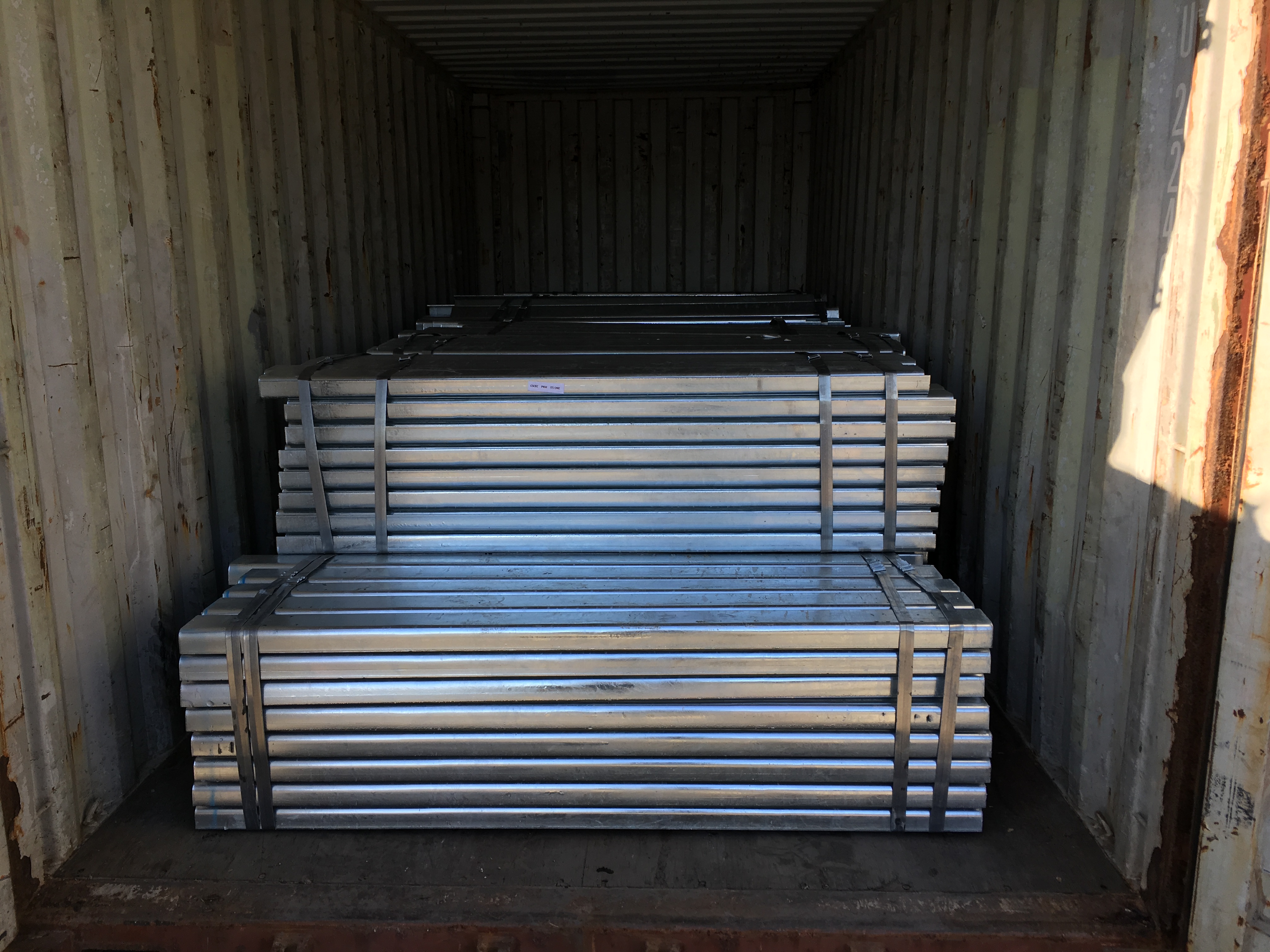 Highway Guardrail Round Head Hot Dip Galvanized Bolt for Roadway Safety Standards