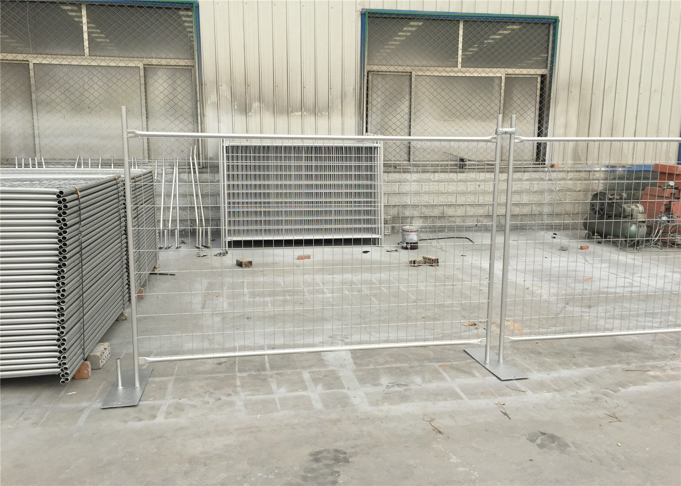 Hot Dipped Galvanized Temporary Fence Pool Safety Barrier OEM / ODM Available