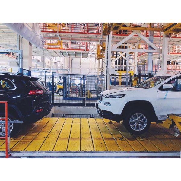 Dongfeng Peugeot 408X 2023 360THP Charm Edition 5-seat Hatchback with Front 4 Rear 4 Radar and Multi-link Rear Suspension