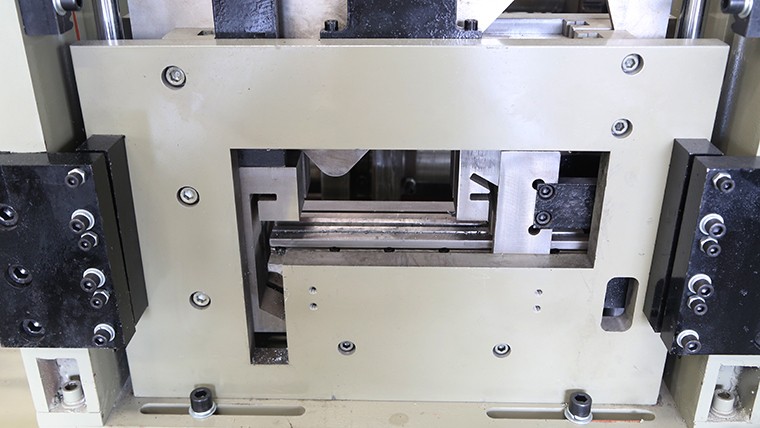 High Speed CZ Purlin Roll Forming Machine , Steel Channel Profile Roll Former