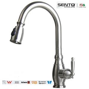China single lever water saving kitchen faucet royal design wholesale