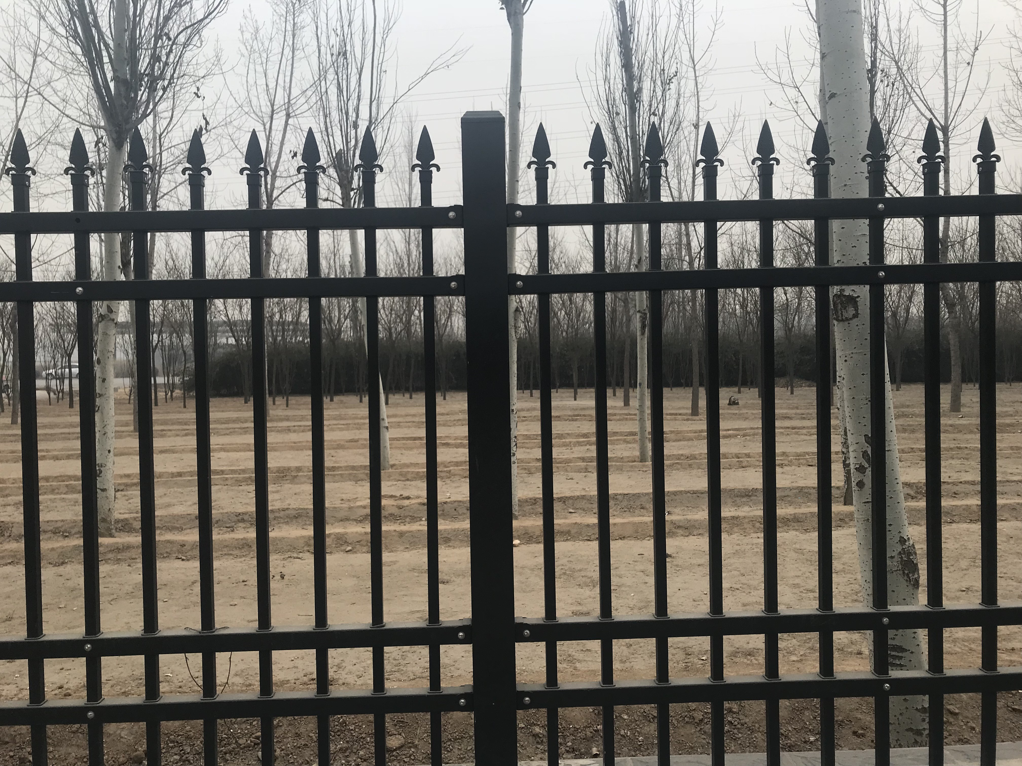 Spear TopIndustrial Garrison SPEAR PRESSED FENCE / Cheap Steel SPEAR PRESSED FENCE