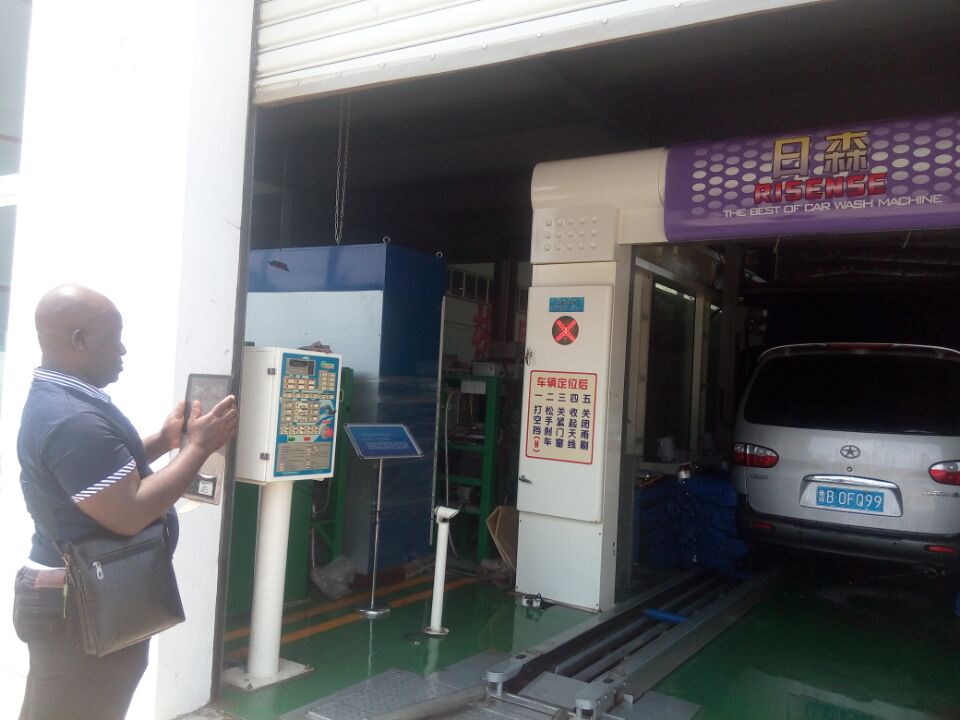 CB730 Bus Wash With Three Brushes Main Voltage 380V Advanced Technology