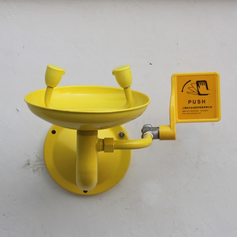 Stainless Steel eyewasher Wall Mounted Eyewash Station with ABS coating round bracket Safety Equipment