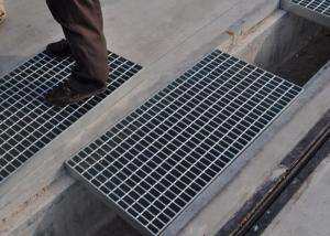 China Park Drain Catwalk Metal Grating 30X100mm Light Weight Impact Resistance wholesale