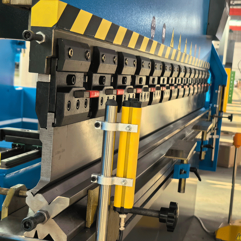 Automatic Metal Bending Machine CNC Hydraulic Bender Sheet Metal Industry 100T Economic