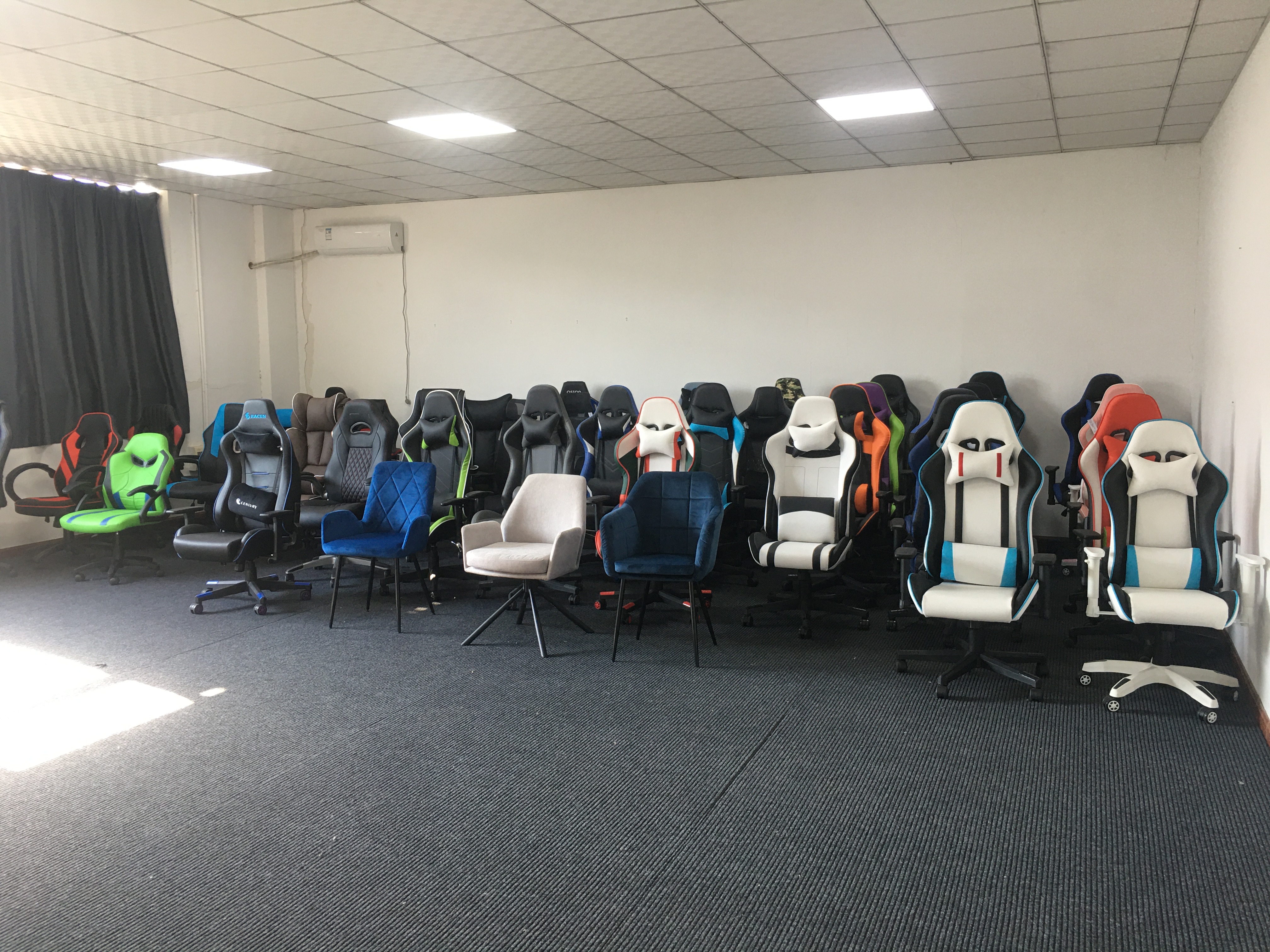 PU Castors Leather Reclining Gamer Chair with LED Light Bar Racer RGB Gaming Chair