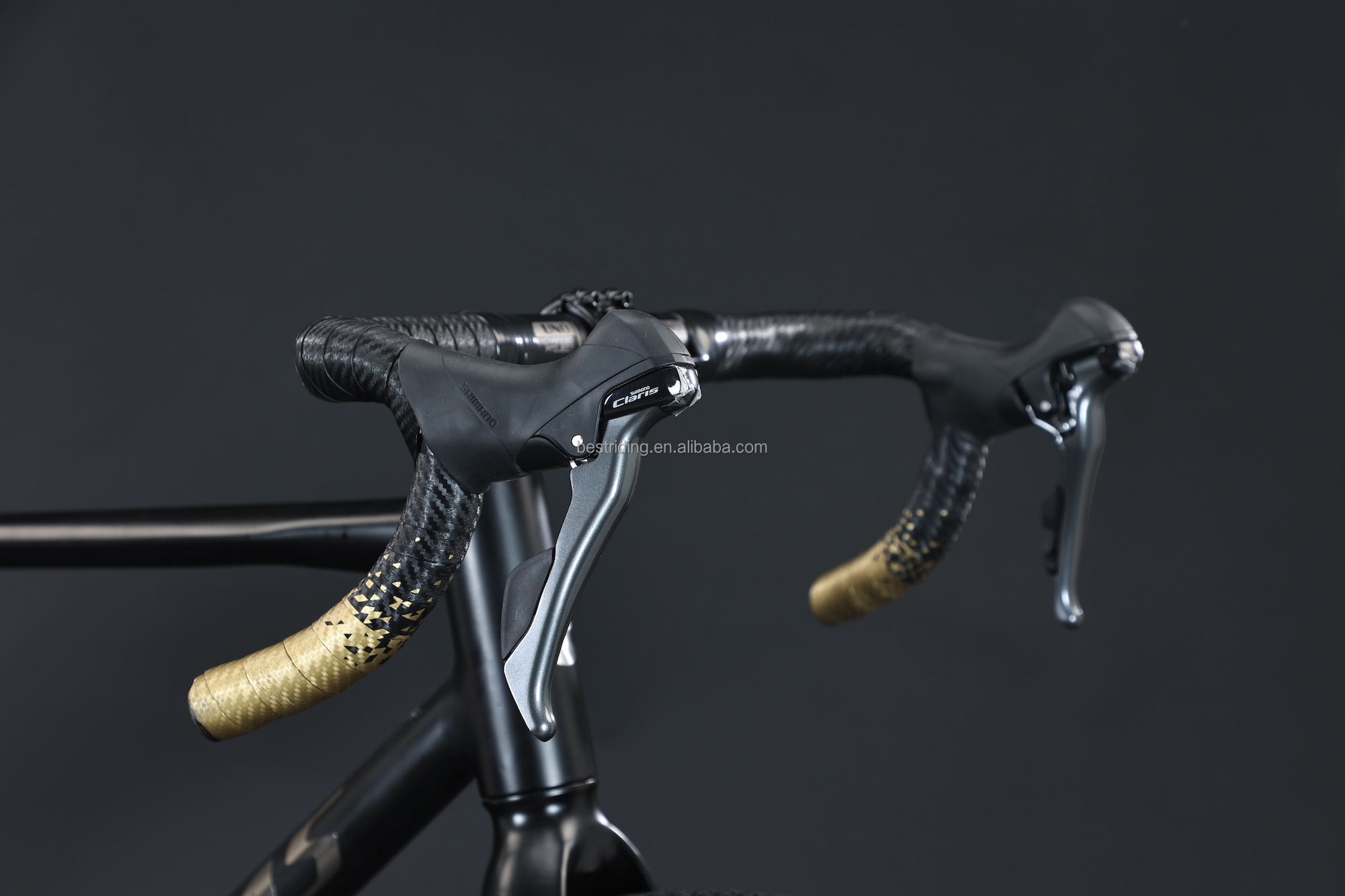 Ordinary Pedal Thru-axle 700*40C Hydraulic Disc Brakes Gravel Bike with Hidden Cables