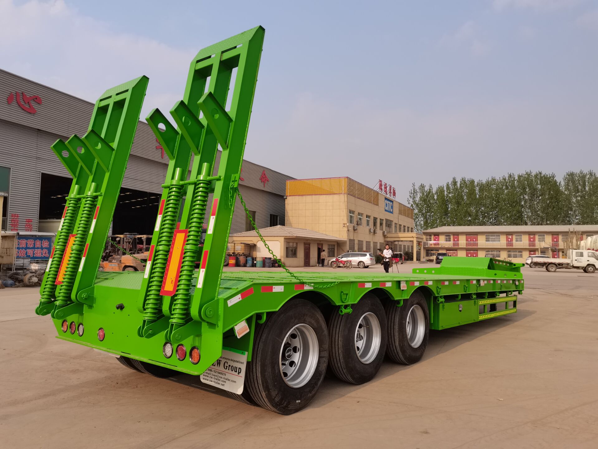Front Loading Lowboy Trailer 4 axle 120ton Detachable Gooseneck Hydraulic Removable Drop Deck Lowbed Trailer for Kenya