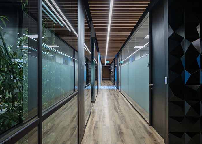 Divider Aluminum Tempered Glass Office Partition Wall Commercial Interior