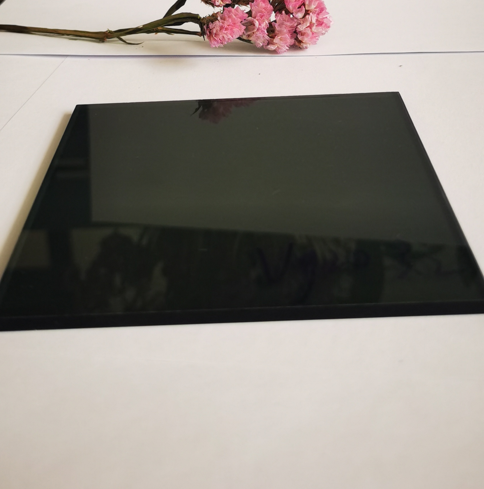 Customized Colored Float Glass 12mm Tinted Toughened Glass Plexiglass Sheet 4x8