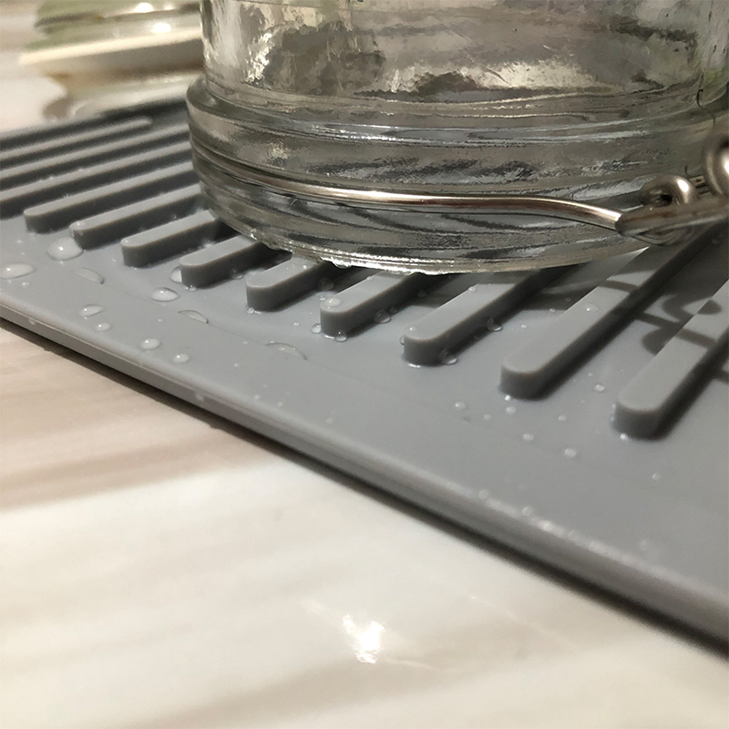 2019 Amazon Hot Selling Heat Resistant Eco-Friendly Silicone Dish Drying Mat Easy Clean Dishwasher Safe