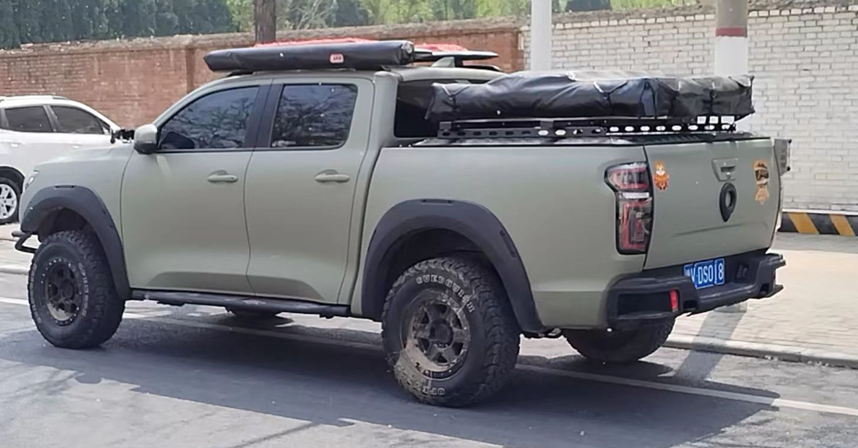 Ranger T6 T7 Pickup Tonneau Cover Aluminum Manual Roller Shutter Hard Lid for Market