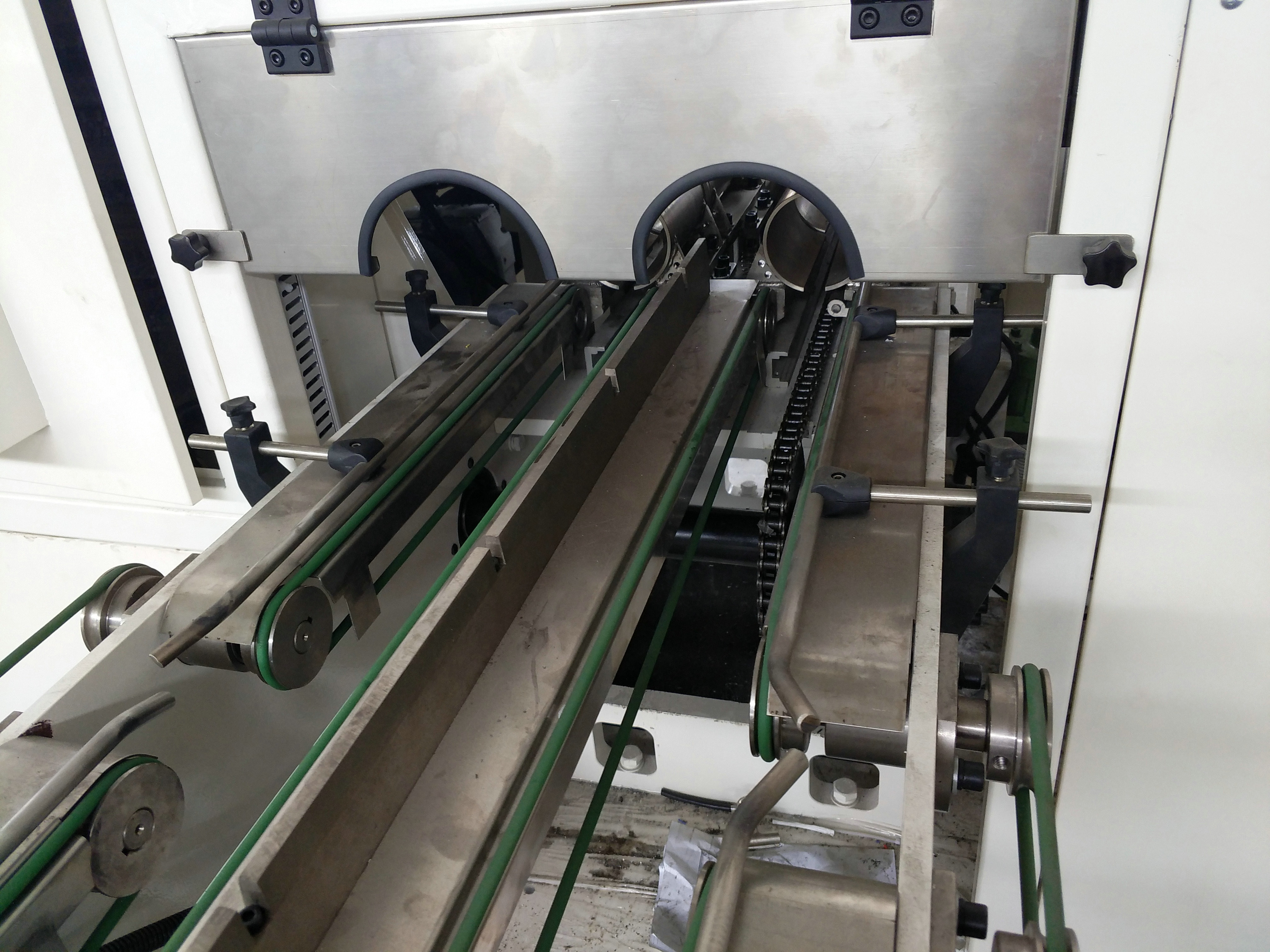 Double Channel Automatic Toilet Tissue Paper Cutting Machine Good Quality Easy Operation