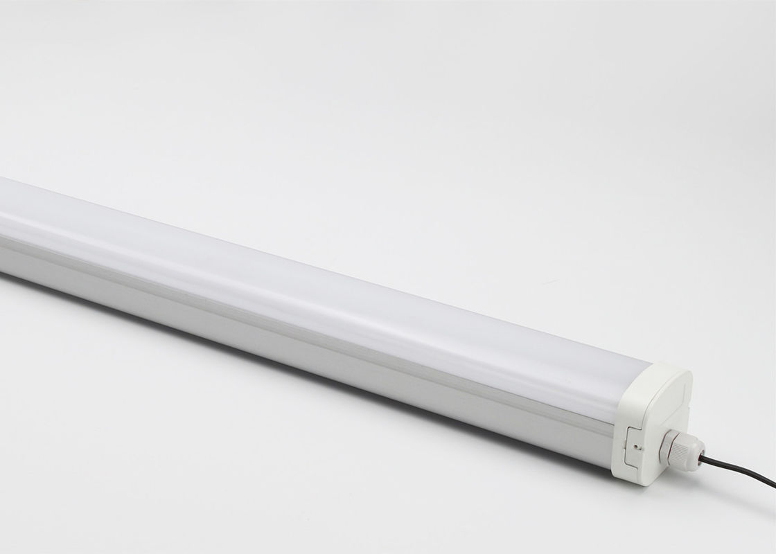 Waterproof 5ft LED Batten lamp Lumen Efficiency 100 Lm / W CCT 2700k Long Lifetime
