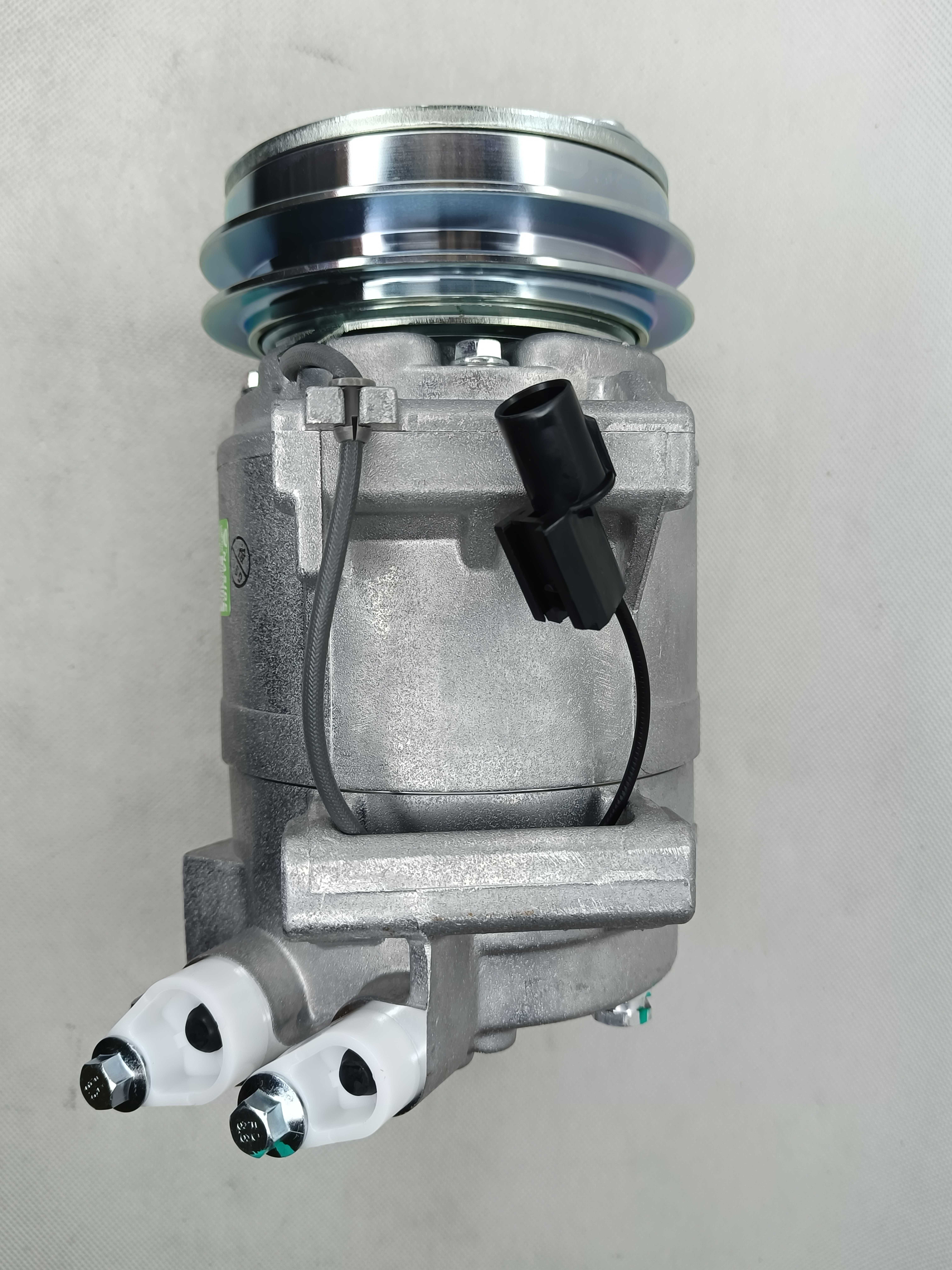 Auto AC Conditioning Compressor For DKS15 5062119191 Mitsubishi Triton Strada L200 2006-2010