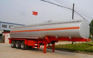China Steel Material 60 CBM Oil Tank Trailer 3 Axles Tanker Semi Trailer For Oil Fuel Transporting wholesale