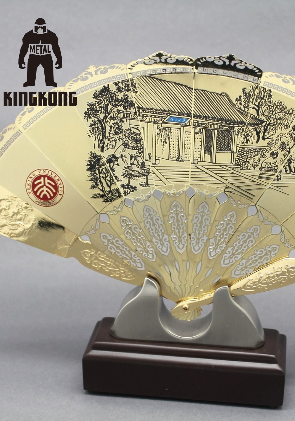 Hand Held Ornament Metal Folding Fan , Handicrafts Oriental Folding Fan Silkscreen Printing