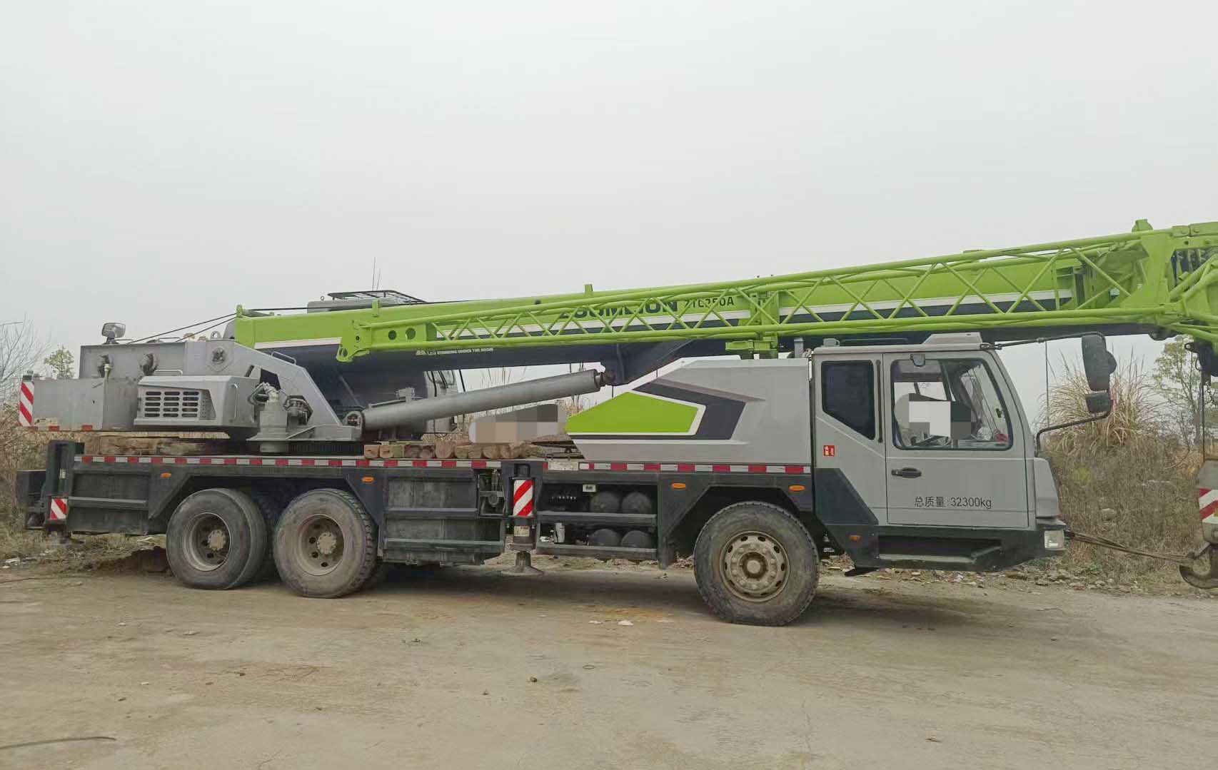 2019 Zoomlion Used Truck Crane ZTC201V 20t Main Boom 39.5m Emission standard National IV