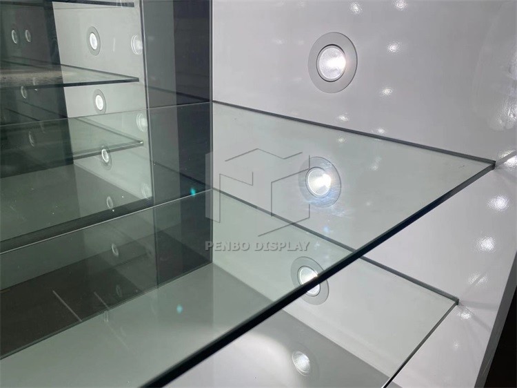 5mm Thick MDF Vapor Shop Display Showcase With T5 LED Lighting