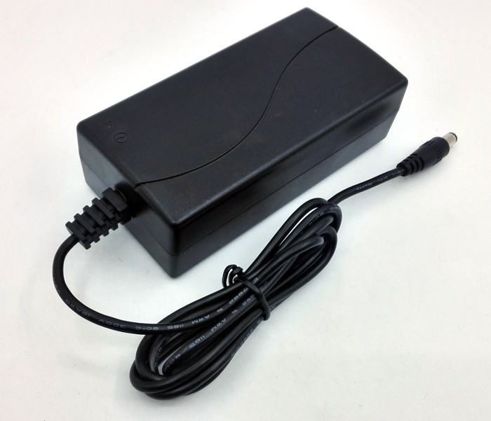 switching power supply with UK power cord Power adaptor 12 v 5 Amp desktop power supply led light strip LVD cctv