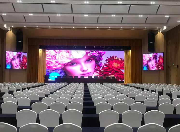 SDK Indoor Led Display Screen Led Video Wall For Church P1.9 P2.5 P2.9 P3.9