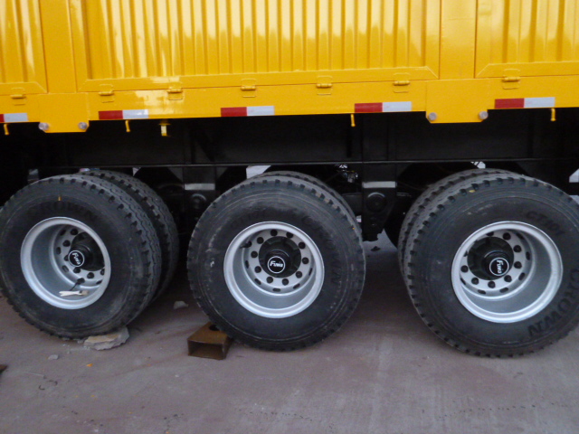 3 * 13ton Capacity Side Wall Flatbed Truck Semi Trailer 40T 3 Axles Cargo Transporting