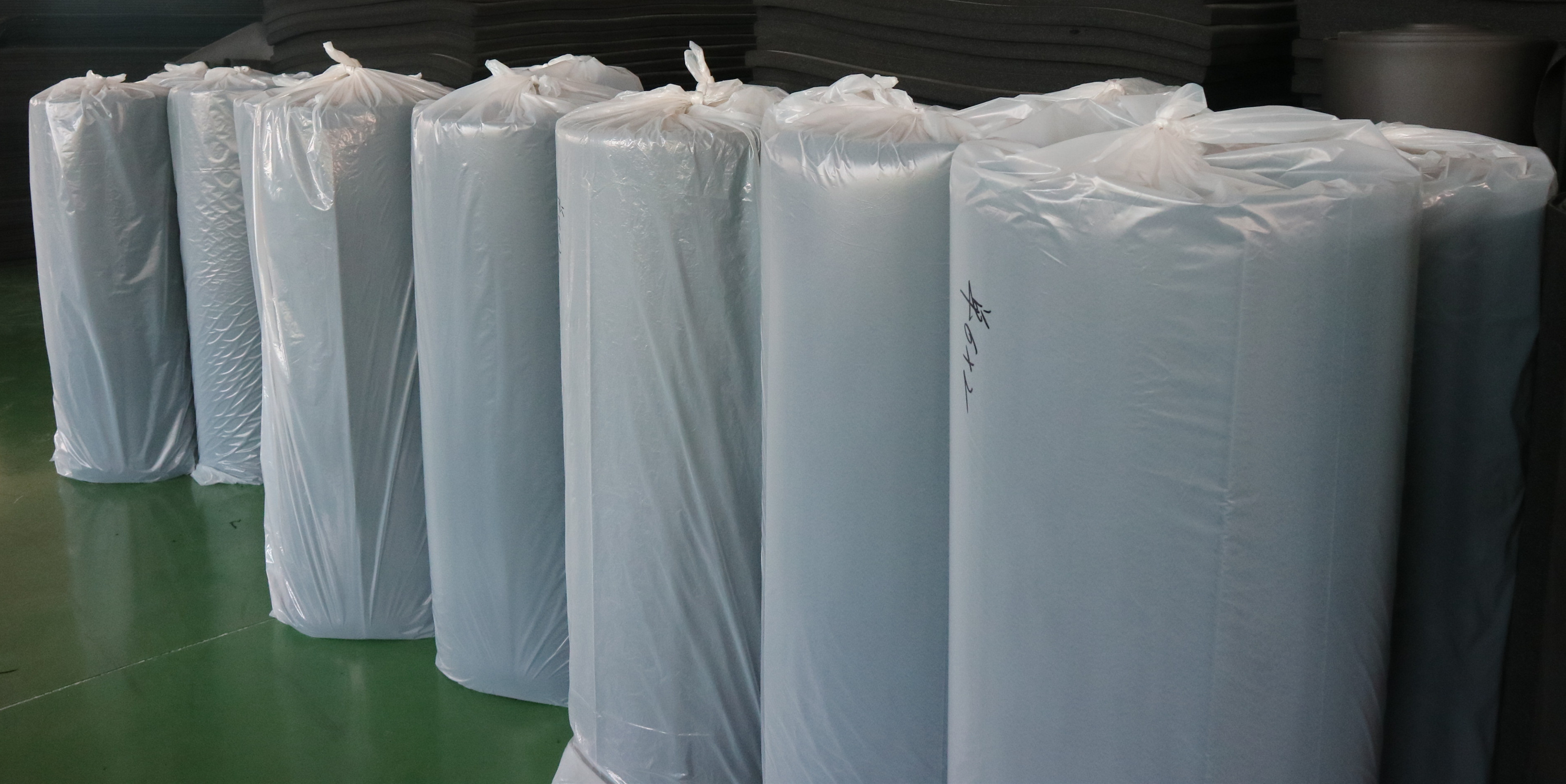 Back Bonded Aluminum Foil 0.5mm Fireproof Rubber Foam Insulation Roll