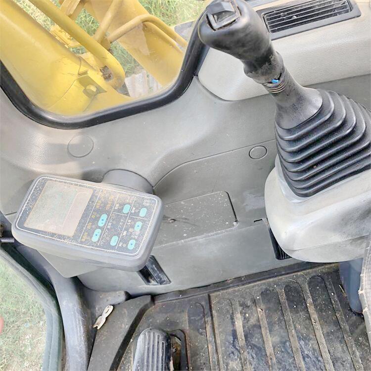 Komatsu PC120 Excavator 12 Ton Earth-moving Machinery Used in Japan with Original Pump